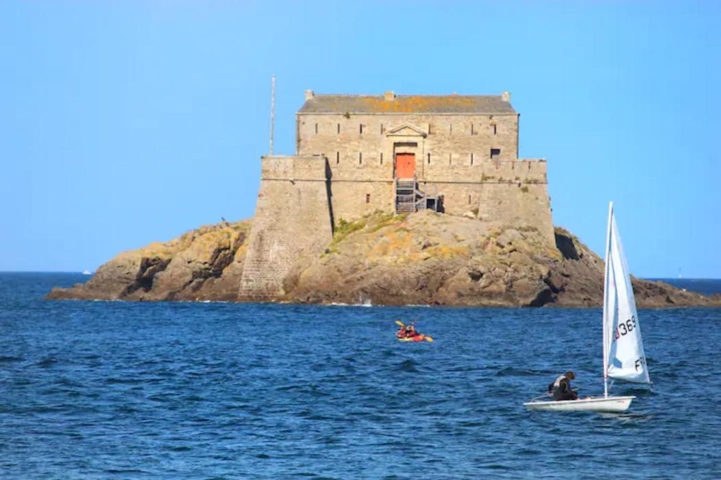 Rosa*Studio *Belle Vue Mer*Dinard* Exterior photo